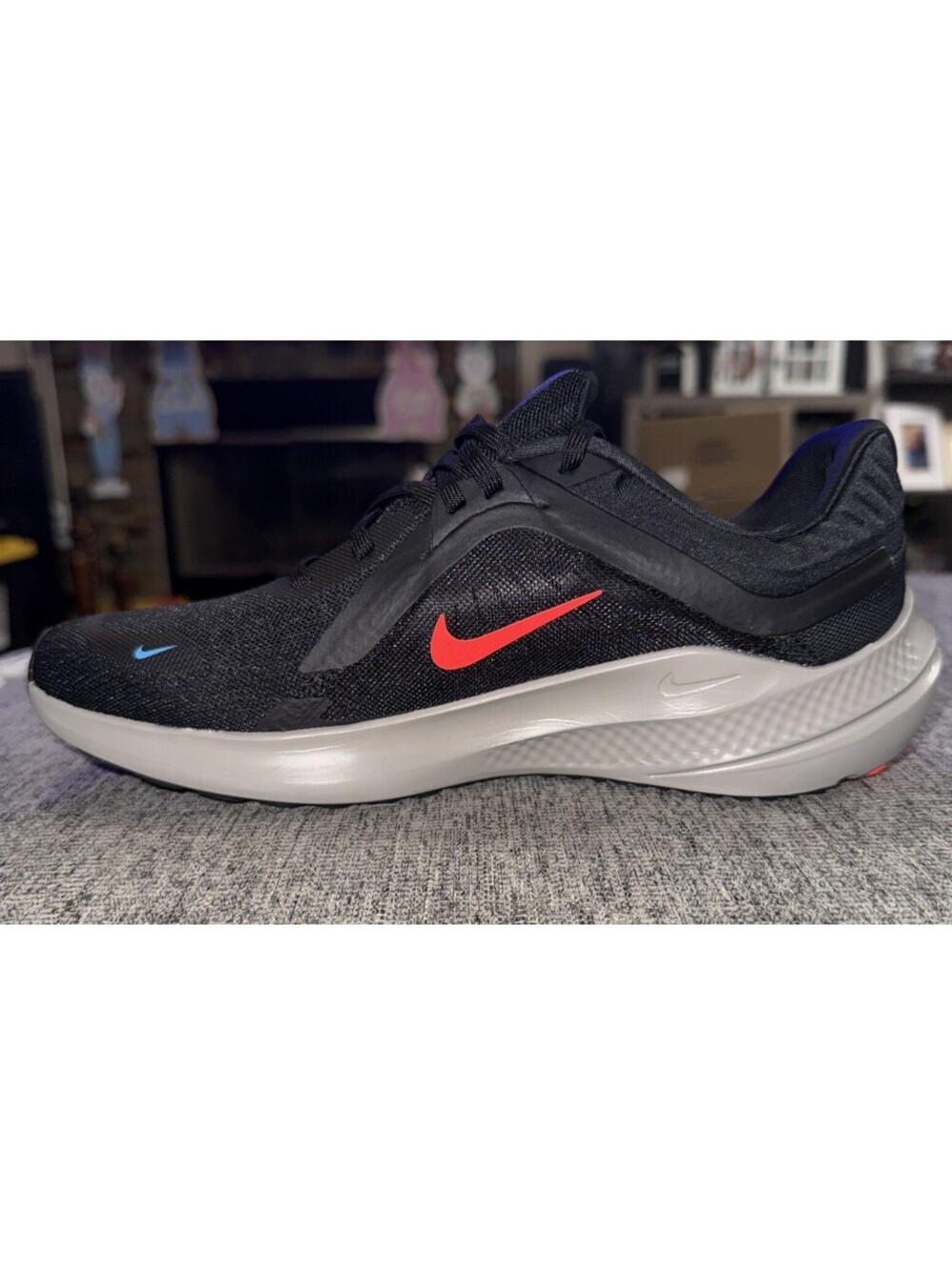Nike Quest 5 Men 10/WMNS 11.5 Running Shoes Black/Bright Crimson DD0204-005